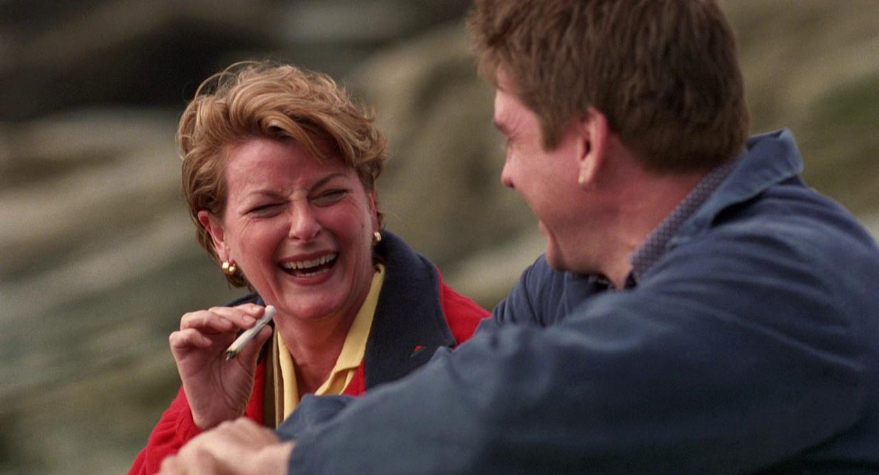Adeptos na melhor idade: O Barato de Grace (2000) traz Brenda   Blethyn como uma viúva que passa a plantar e vender maconha, como a   protagonista da série Weeds