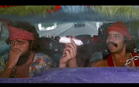 O filme de estreia foi Queimando Tudo, de 1978. Seguiram-se outros 8   longas com a hilária dupla fumando sem parar
