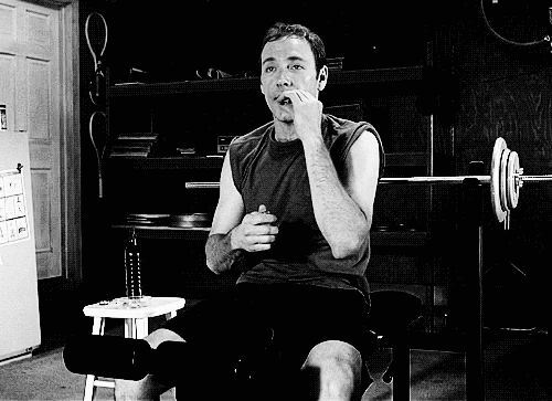 Beleza Americana (1999): o personagem de Kevin Spacey virava a mesa de   sua vida medíocre e adotava novos hábitos, entre eles o de fumar maconha