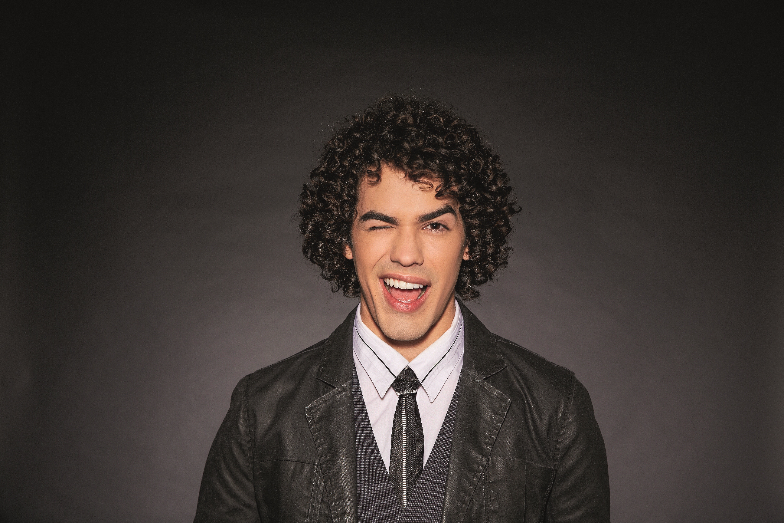 Sam Alves, vencedor do The Voice Brasil, fará pocket show gratuito em SP