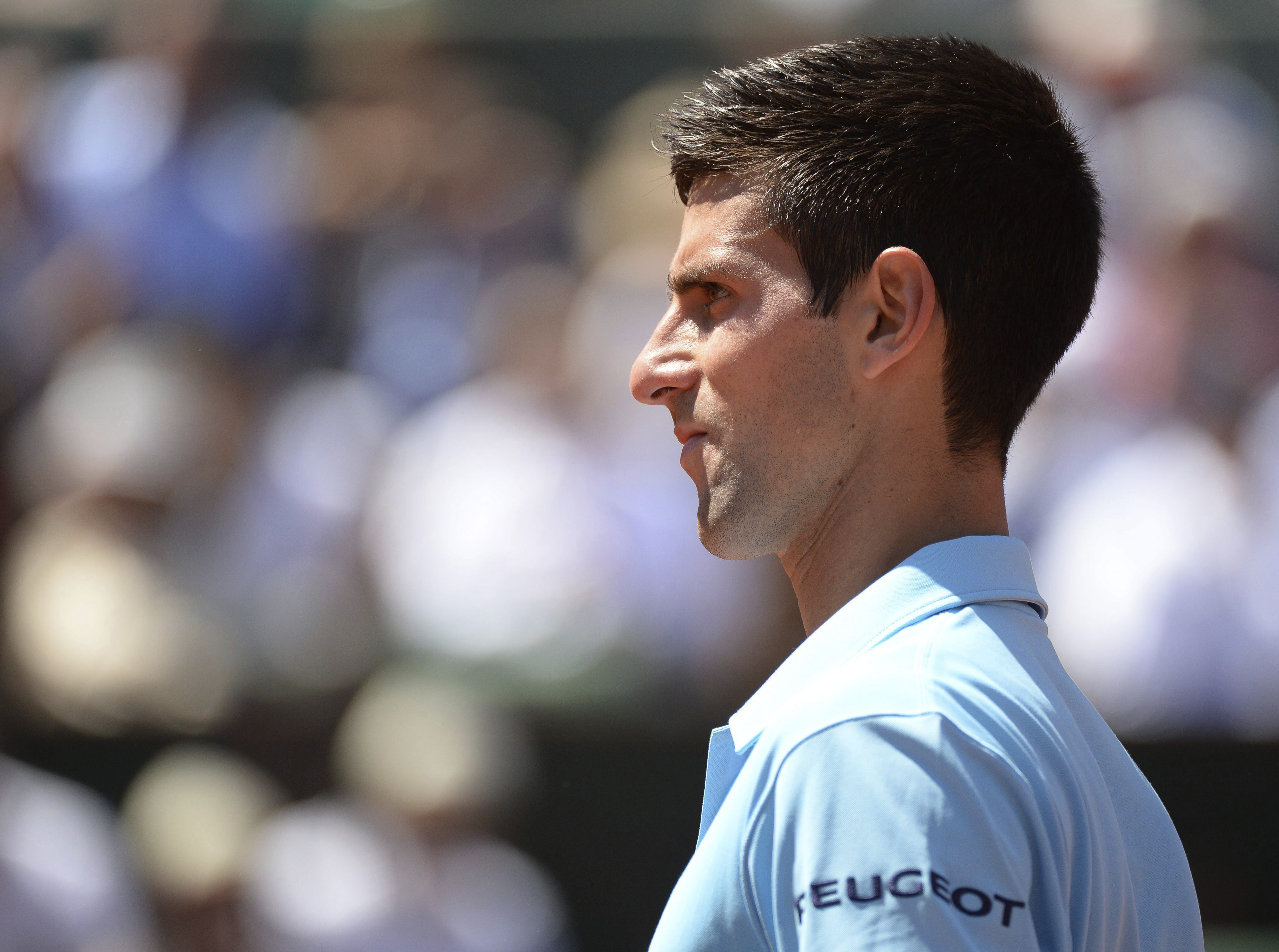 Djokovic bate Gulbis e chega à segunda final em Roland Garros
