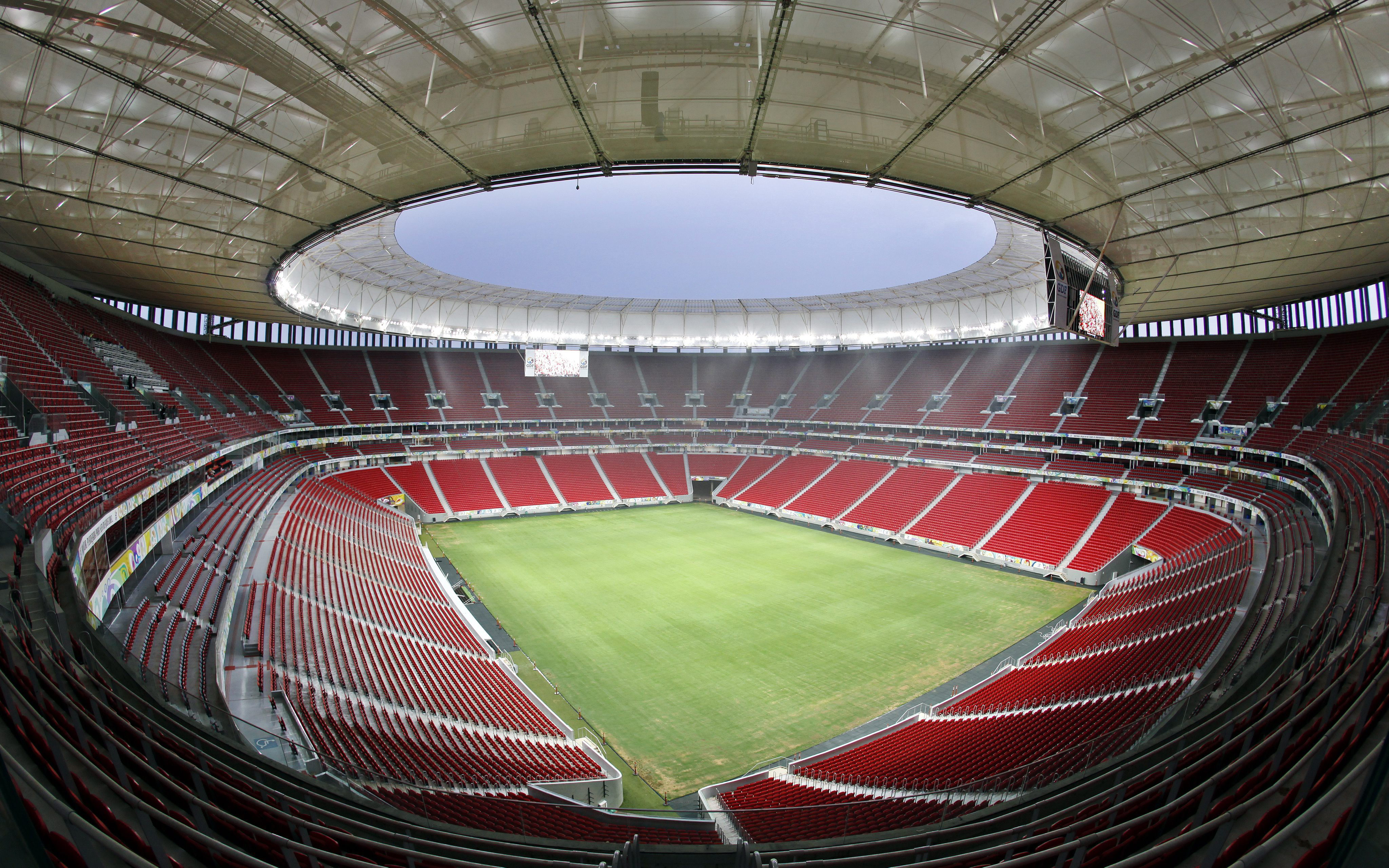 13º Mané Garrincha (Brasil) 