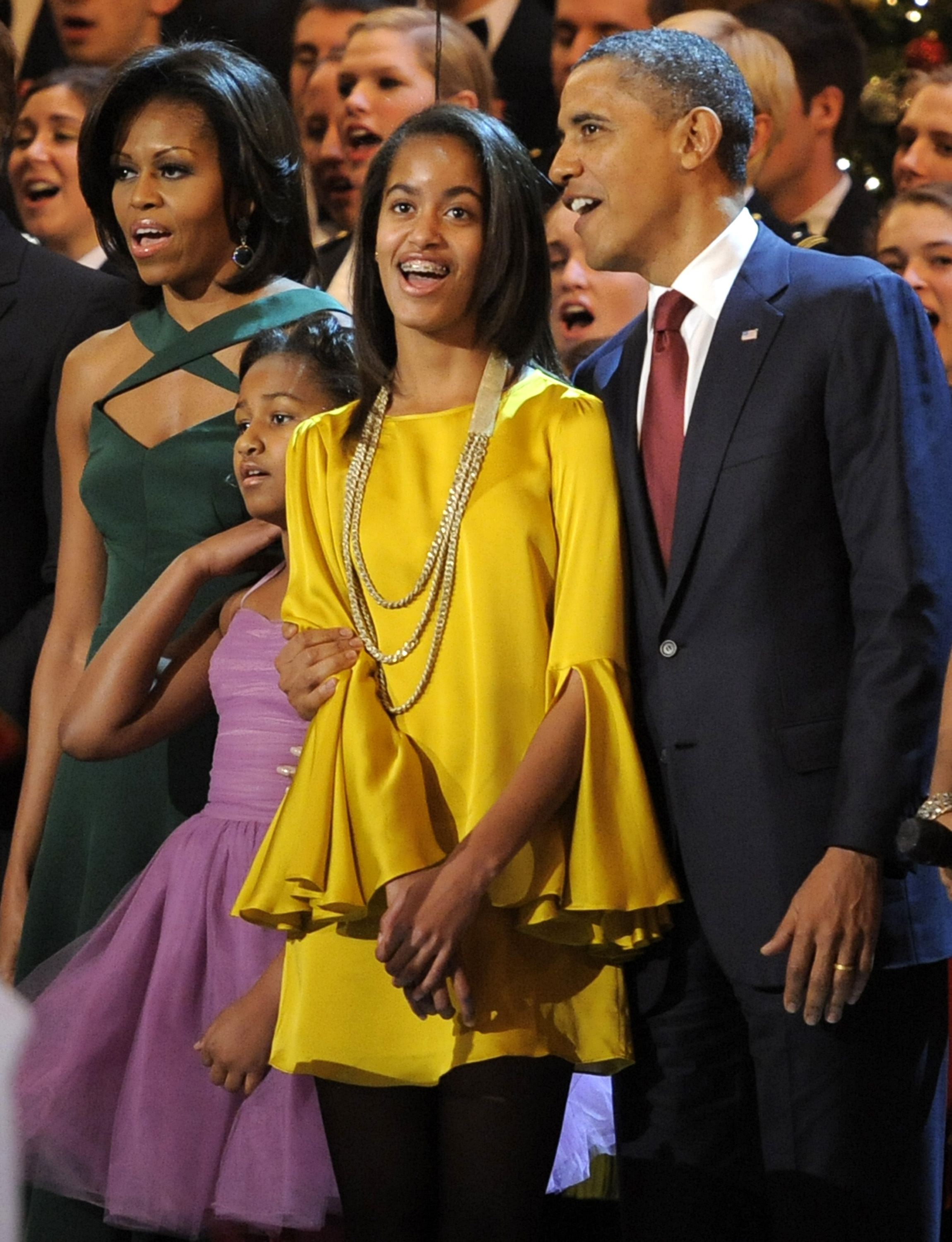 Filha mais velha de Obama é assistente por um dia em nova série de Spielberg