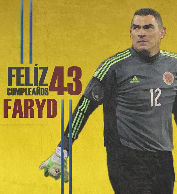 Mondragon completa 43 anos, é homenageado e pode superar marca histórica