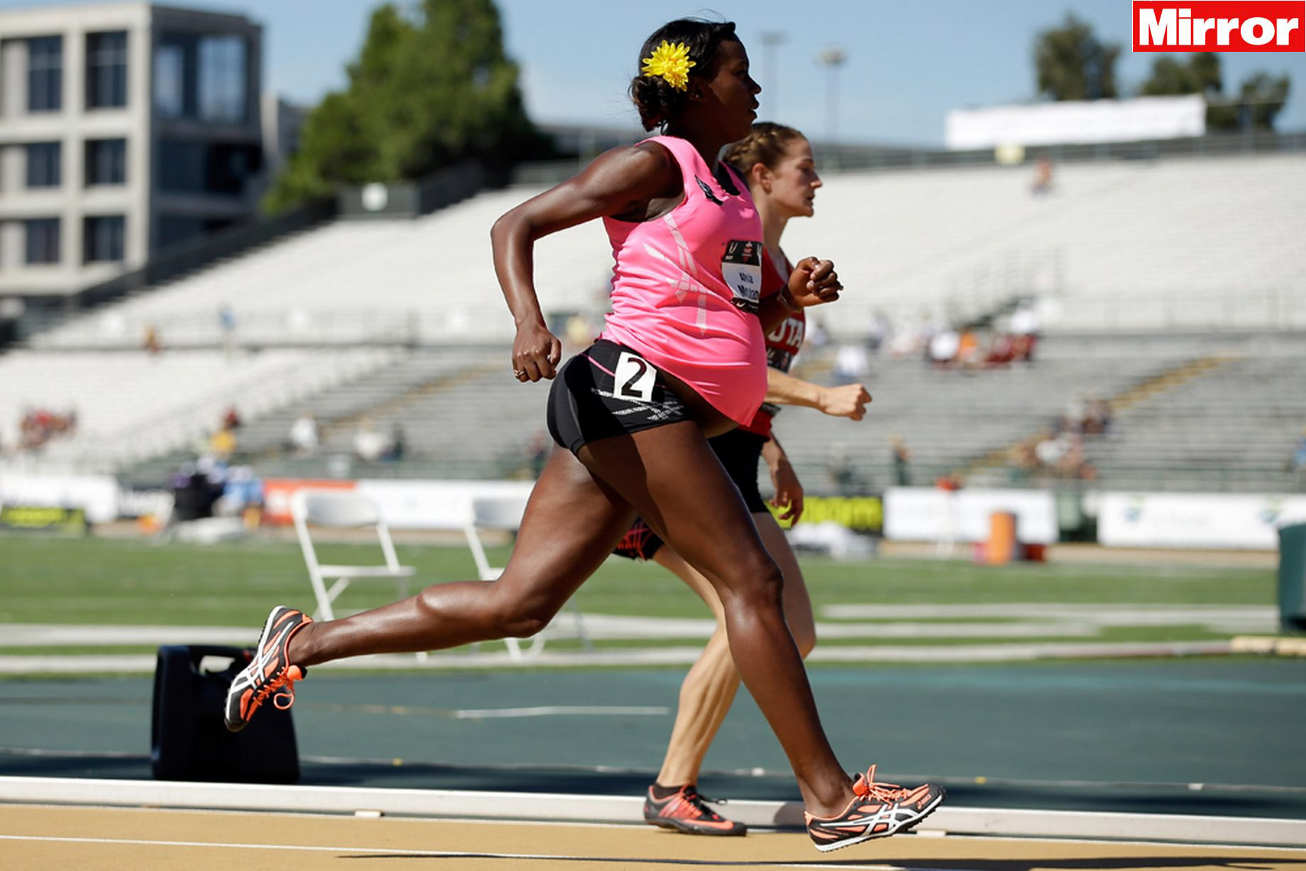 Atleta grávida de 8 meses participa de competição nos Estados Unidos