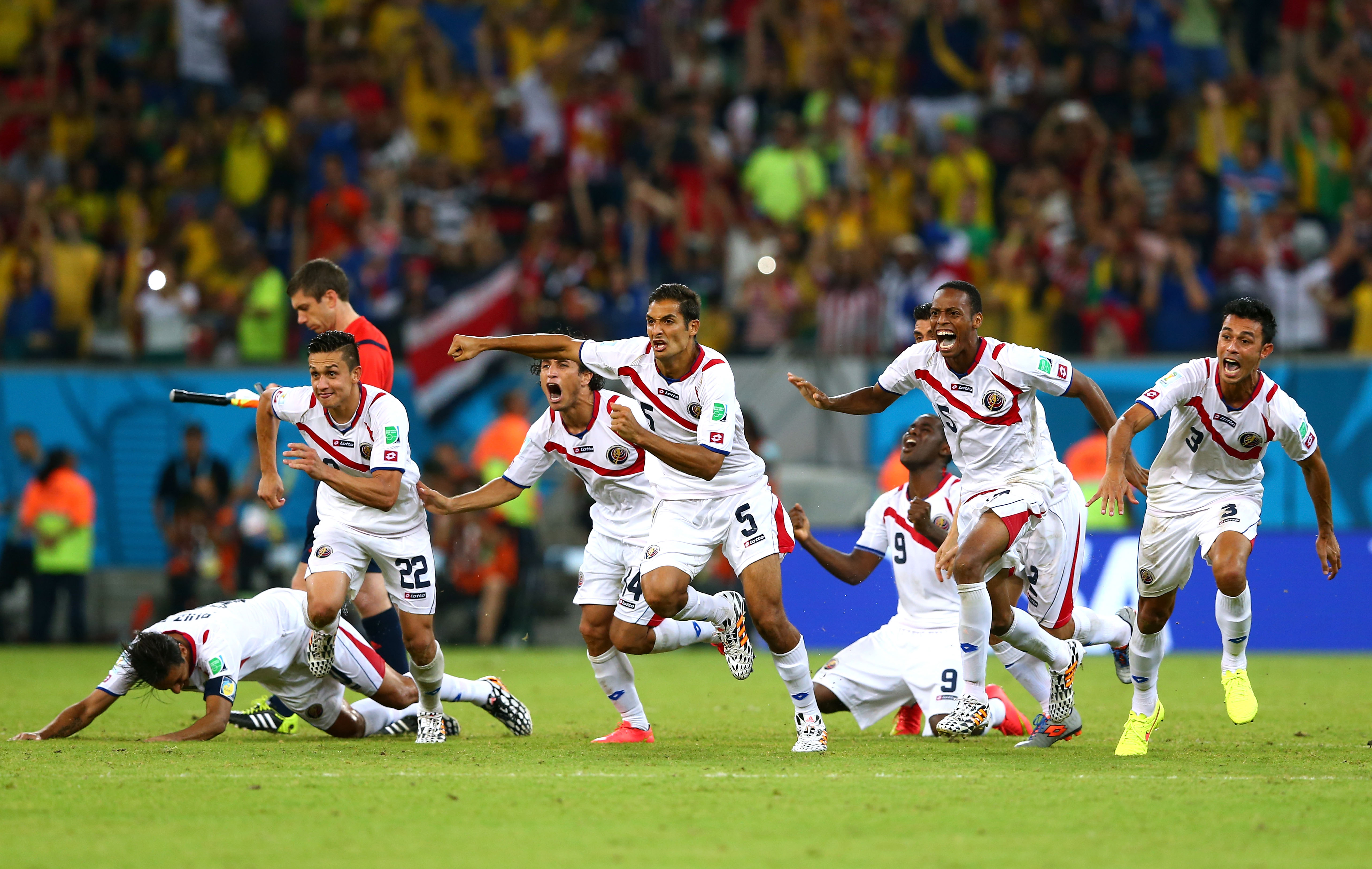 Zebra da Copa, Costa Rica é ‘adotada’ por torcida brasileira e avança às quartas