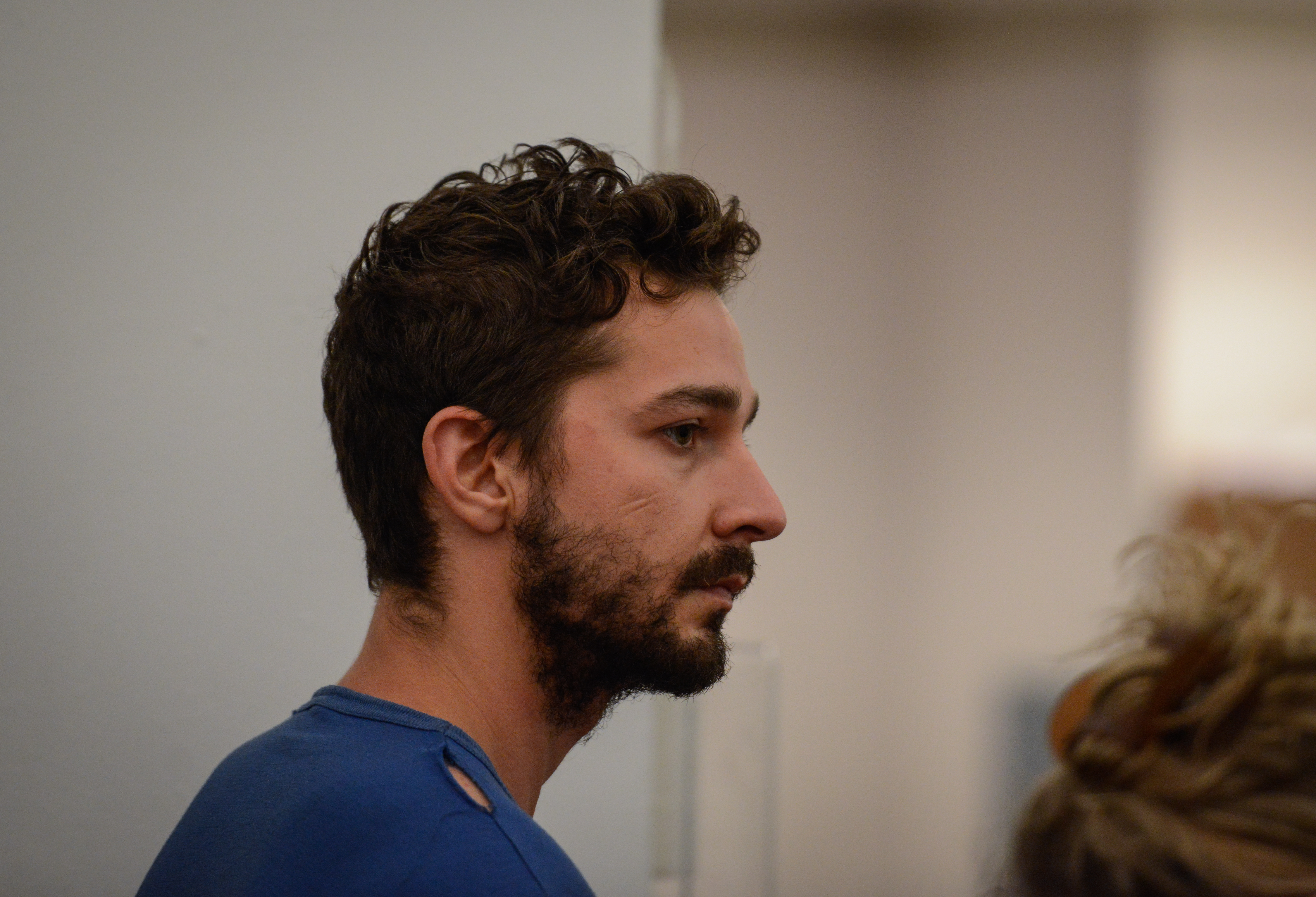 Shia LaBeouf estava sob efeito da mistura de álcool e ecstasy quando foi preso, afirma site