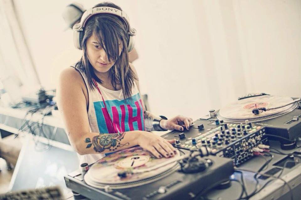 DJ Cinara