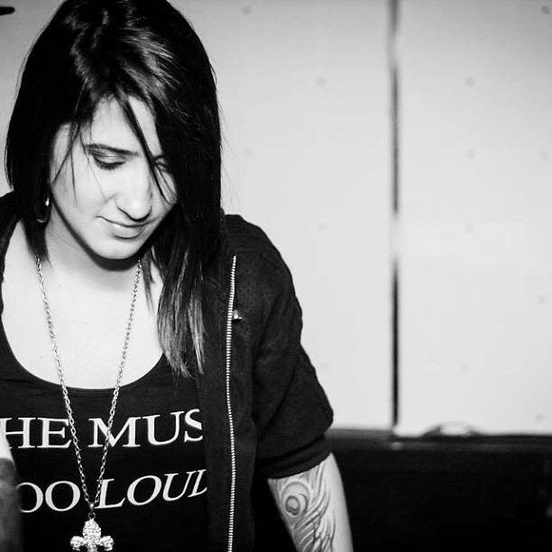 DJ Cinara