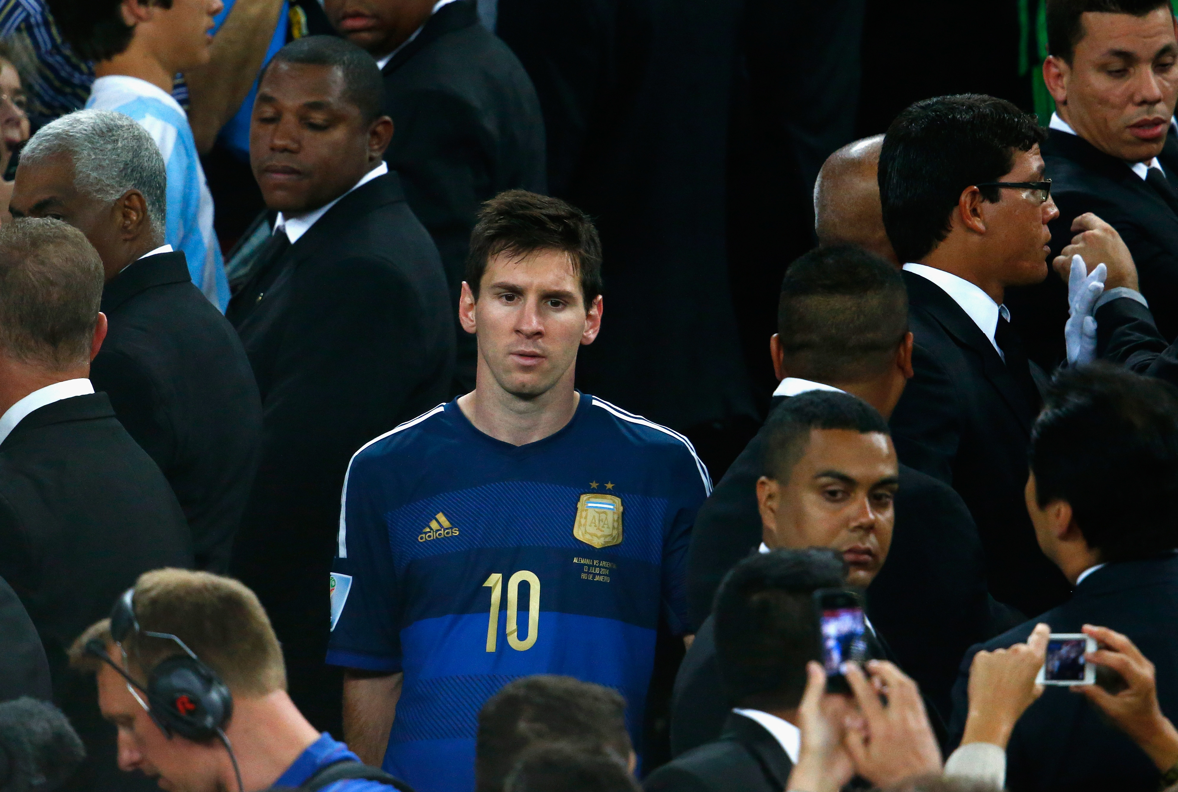 Jornal divulga nomes de experts que votaram em Messi como Bola de Ouro da Copa