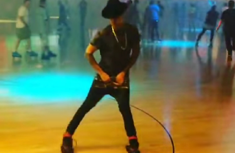 Justin Bieber posta vídeo dançando Lady Gaga — de patins; assista