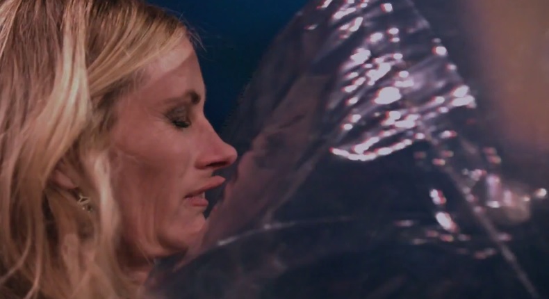 Julia Roberts fica "bizarra" durante jogo em programa de TV nos EUA
