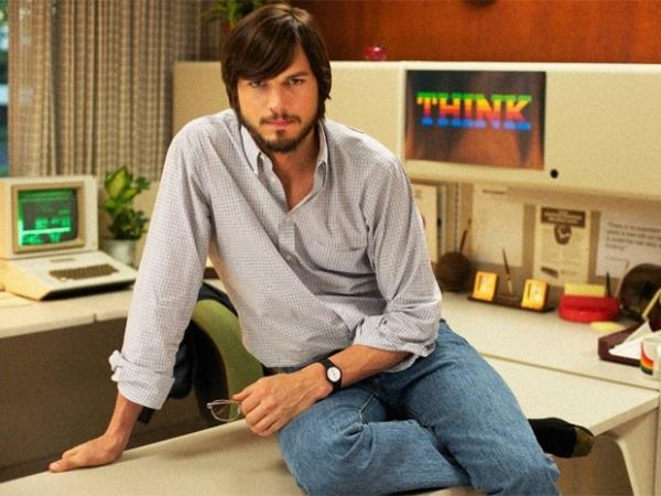 Ashton Kutcher no papel de Steve Jobs em 