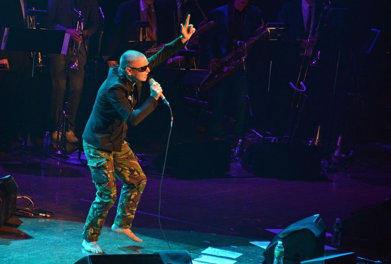 Sinéad O'Connor lança novo trabalho após ser diagnosticada com transtorno bipolar