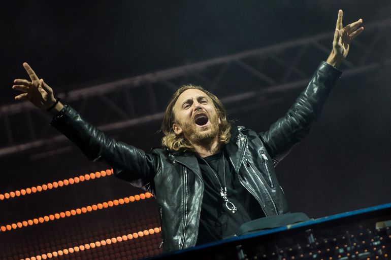 David Guetta lança clipe de 'Lovers On the Sun' com visual inspirado em western