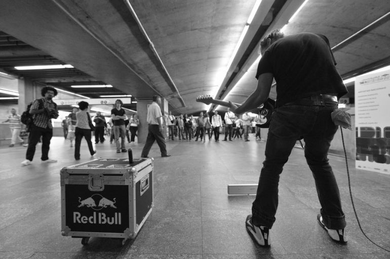 Festival exibe músicos internacionais nas estações de metrô do Rio