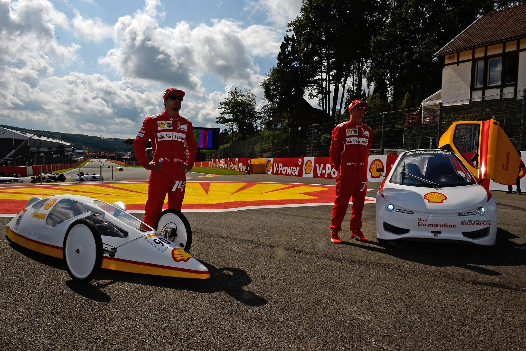 Na Bélgica, Alonso e Raikkonen dirigem estranhos protótipos; veja fotos