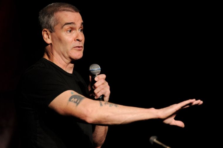 Henry Rollins critica suicídio de Robin Willians e diz: 'É impossível me sentir mal por ele'