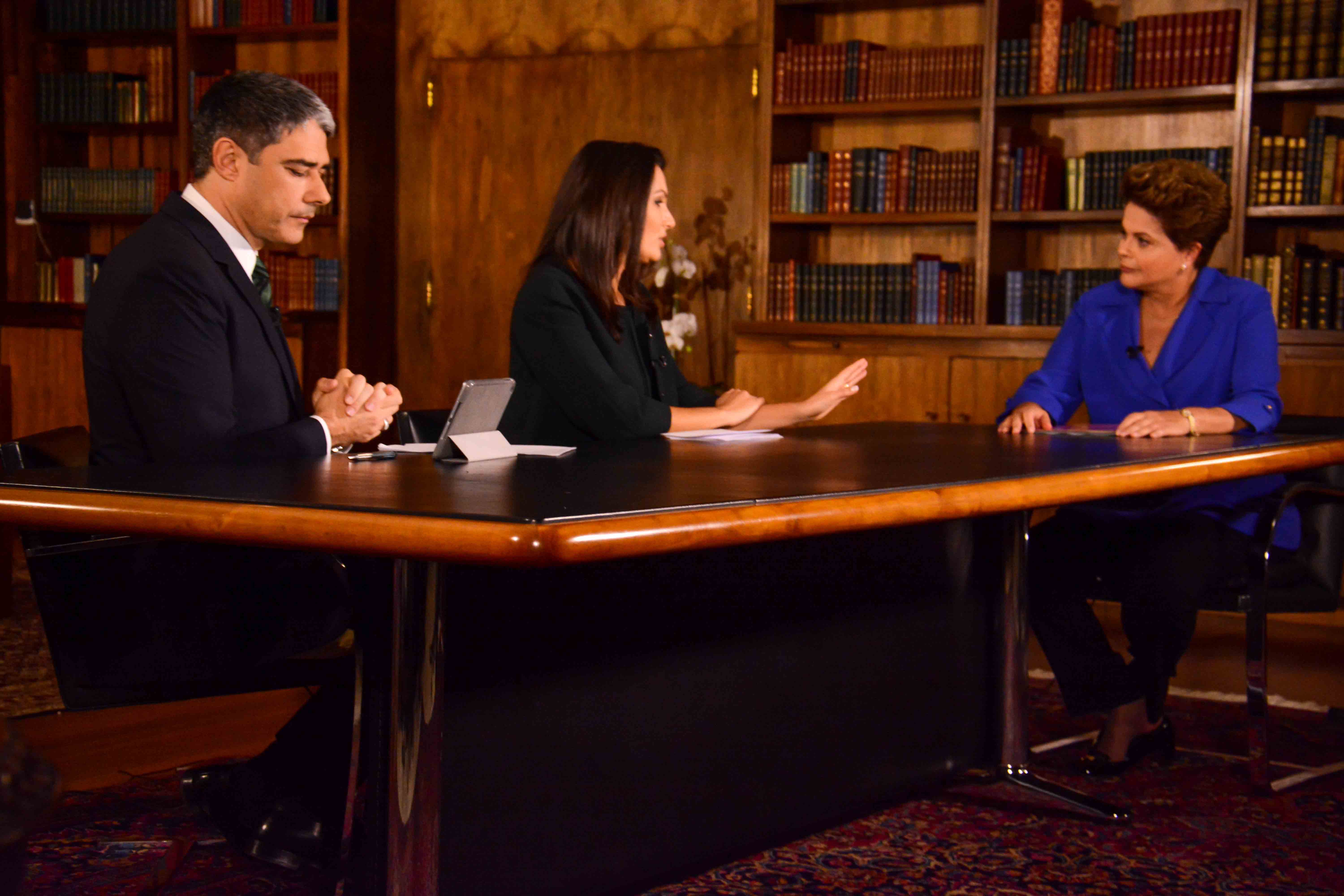 Projeto de música eletrônica faz paródia bem debochada de entrevista de Dilma no Jornal Nacional