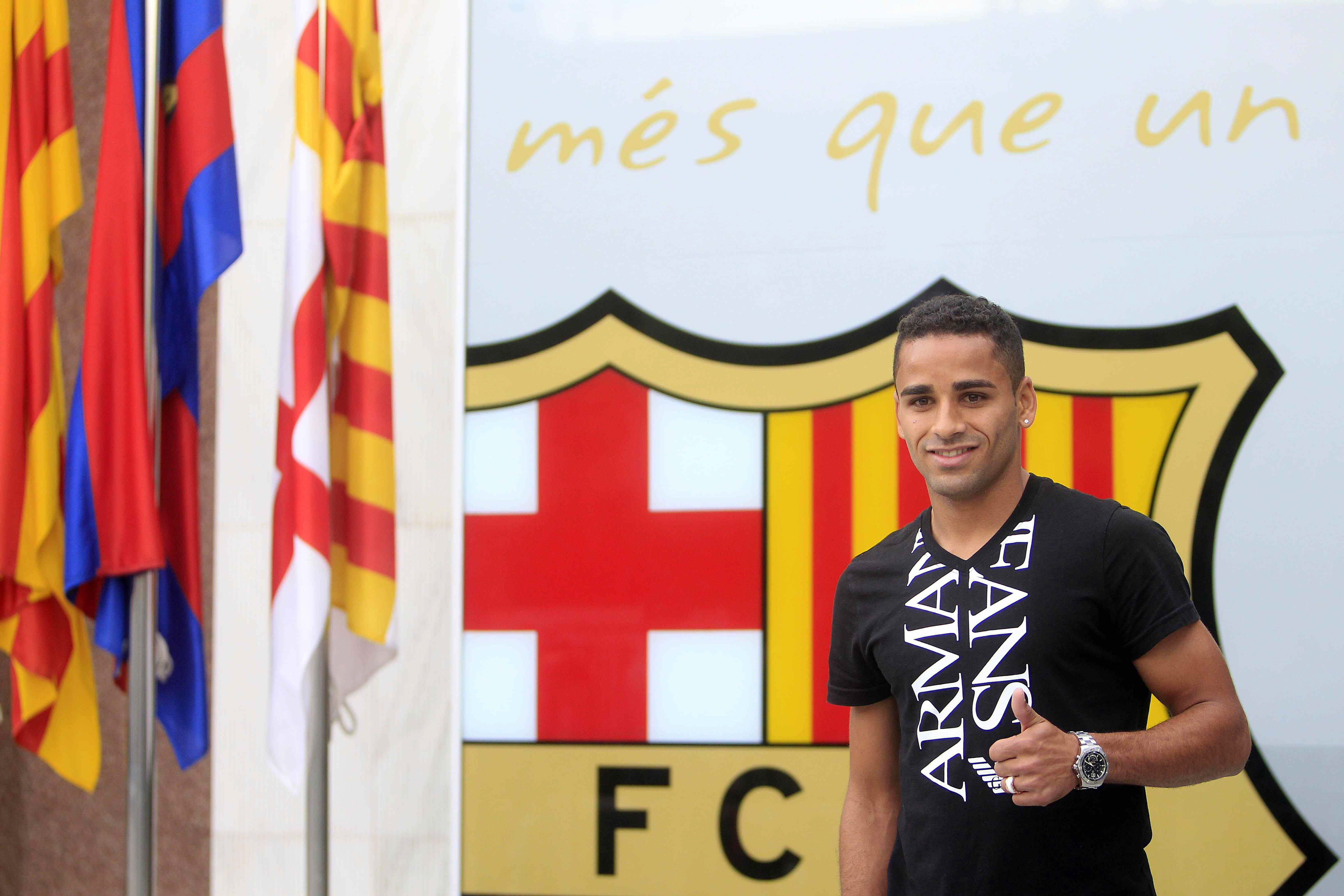 Douglas: 'Jogar no Barcelona é o máximo'
