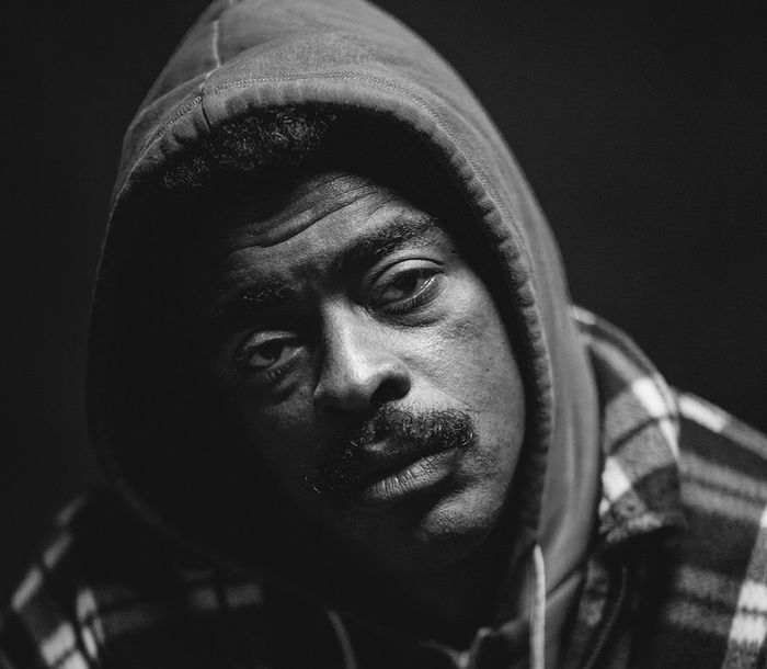 Seu Jorge lança música inédita que fala sobre depilação feminina; ouça