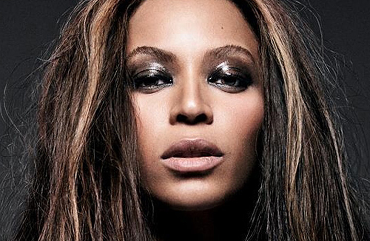 Beyoncé posta mais fotos de suas férias na França