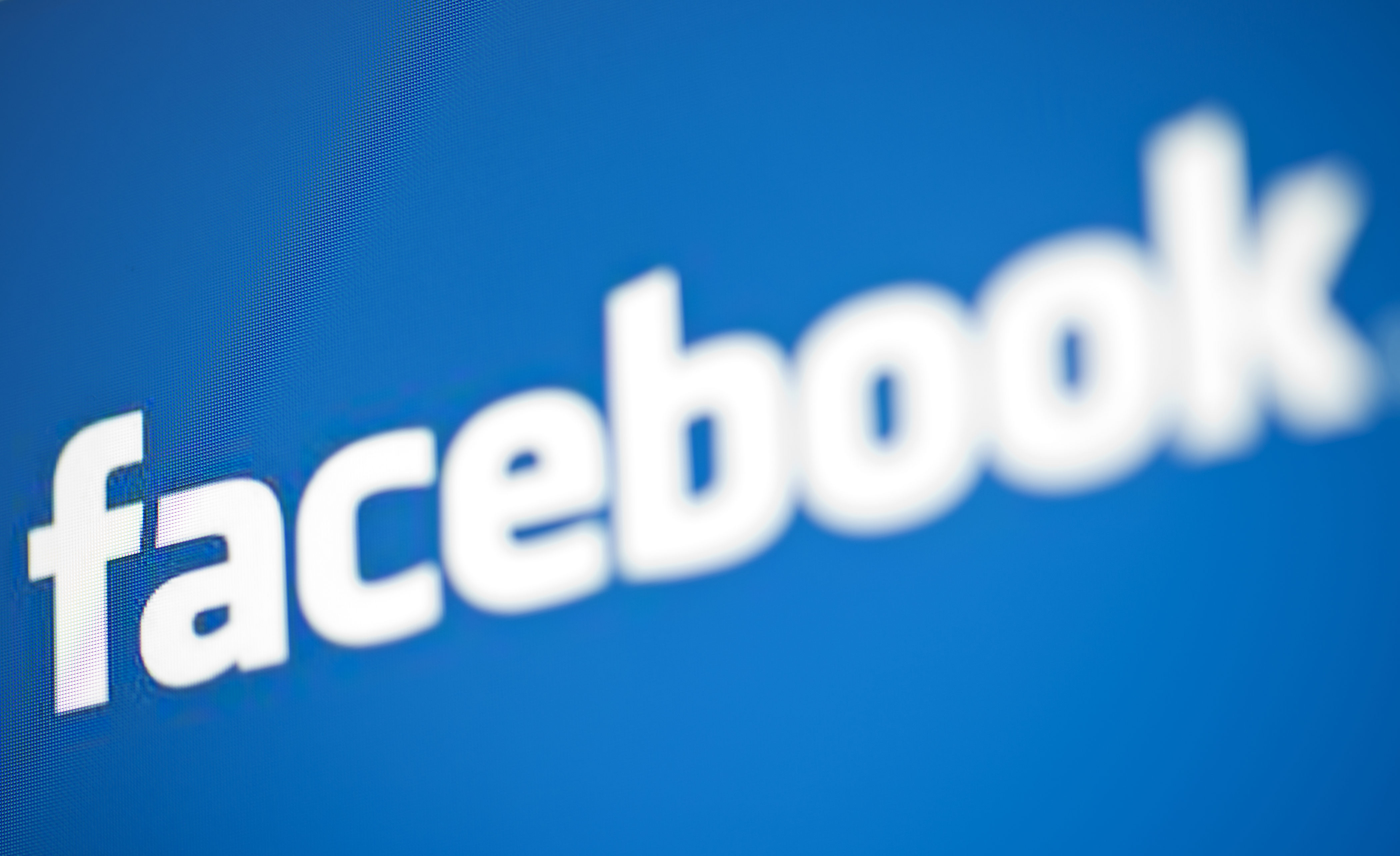 Facebook pede desculpas à comunidade LGBT por sua política de identidade