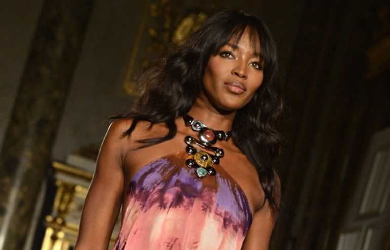 Naomi Campbell anuncia desfiles beneficentes em prol da luta contra o ebola