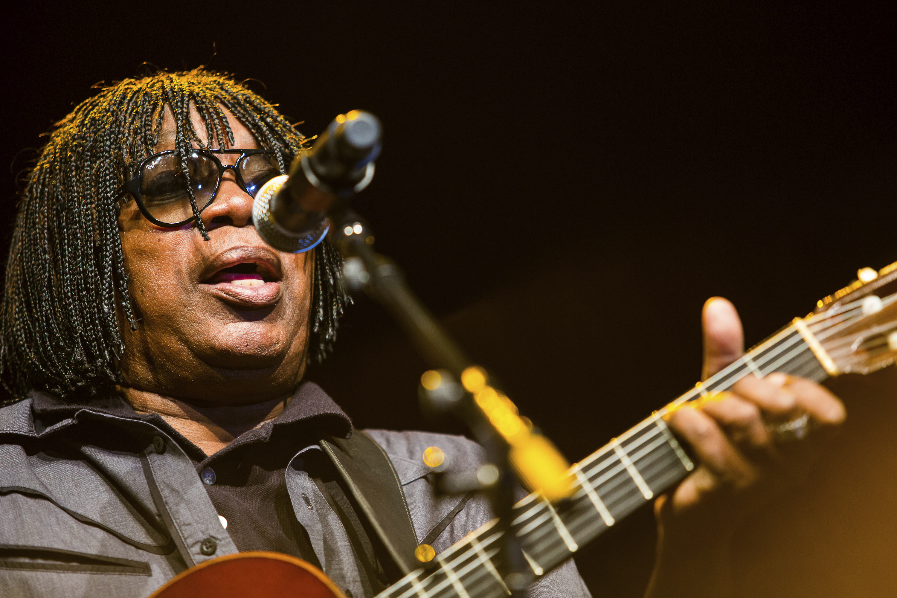 Com problemas cardíacos, Milton Nascimento está internado em SP