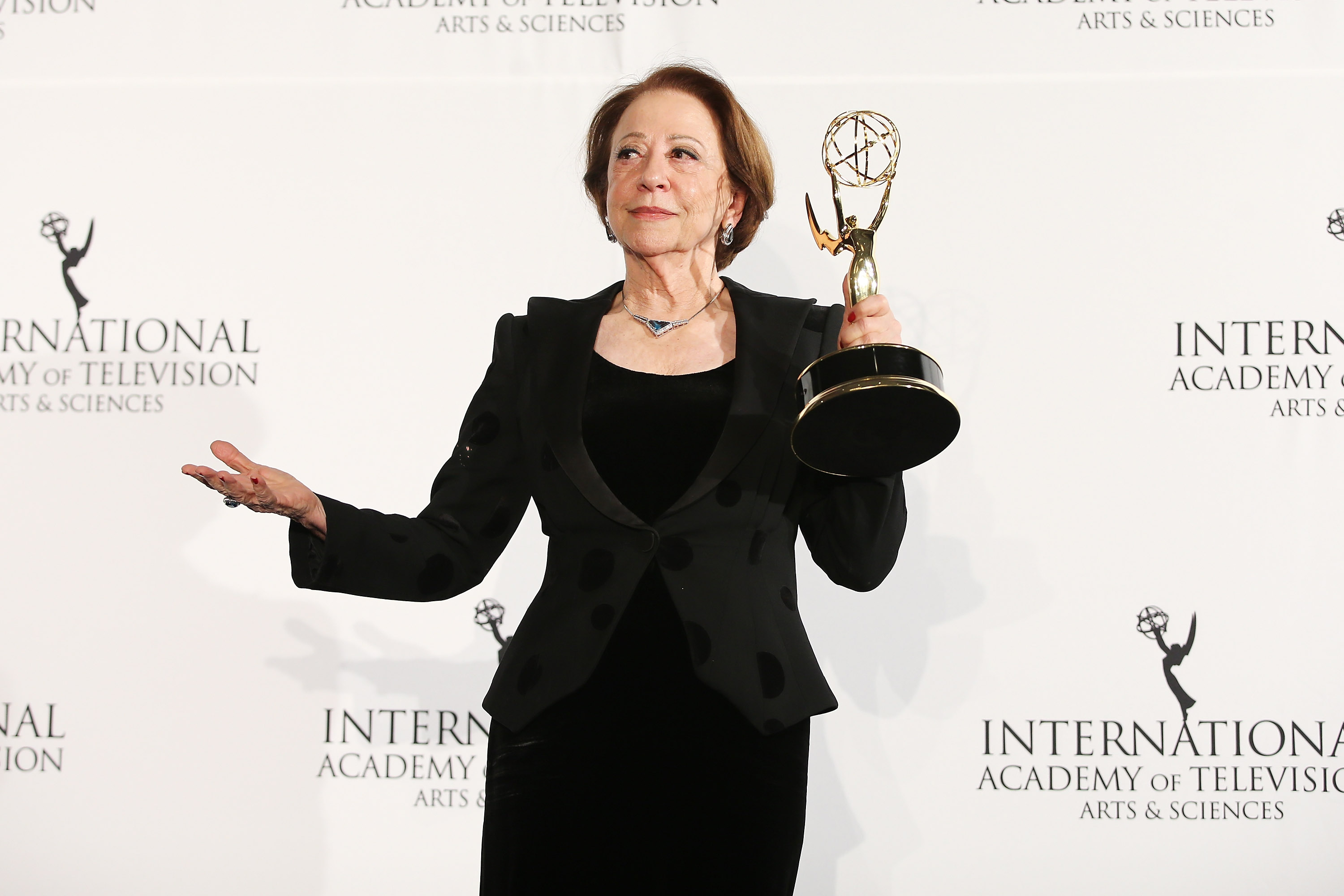 Diva divando aos 85 anos: Fernanda Montenegro