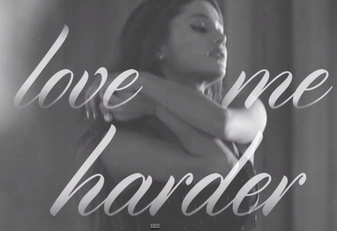 Ariana Grande mantém as coisas clássicas em lyric video de 'Love Me Harder'