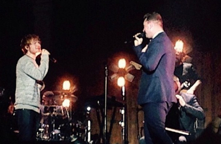 Ed Sheeran sobe ao palco com Sam Smith para cantar 'Stay With Me'; assista