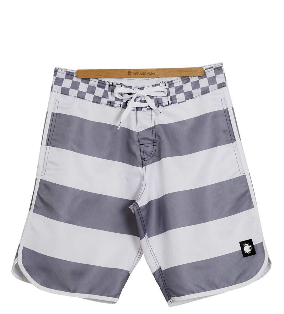 Bermuda surfe listrada; R$ 219, na Von Der Völke (www.vondervolke.com)