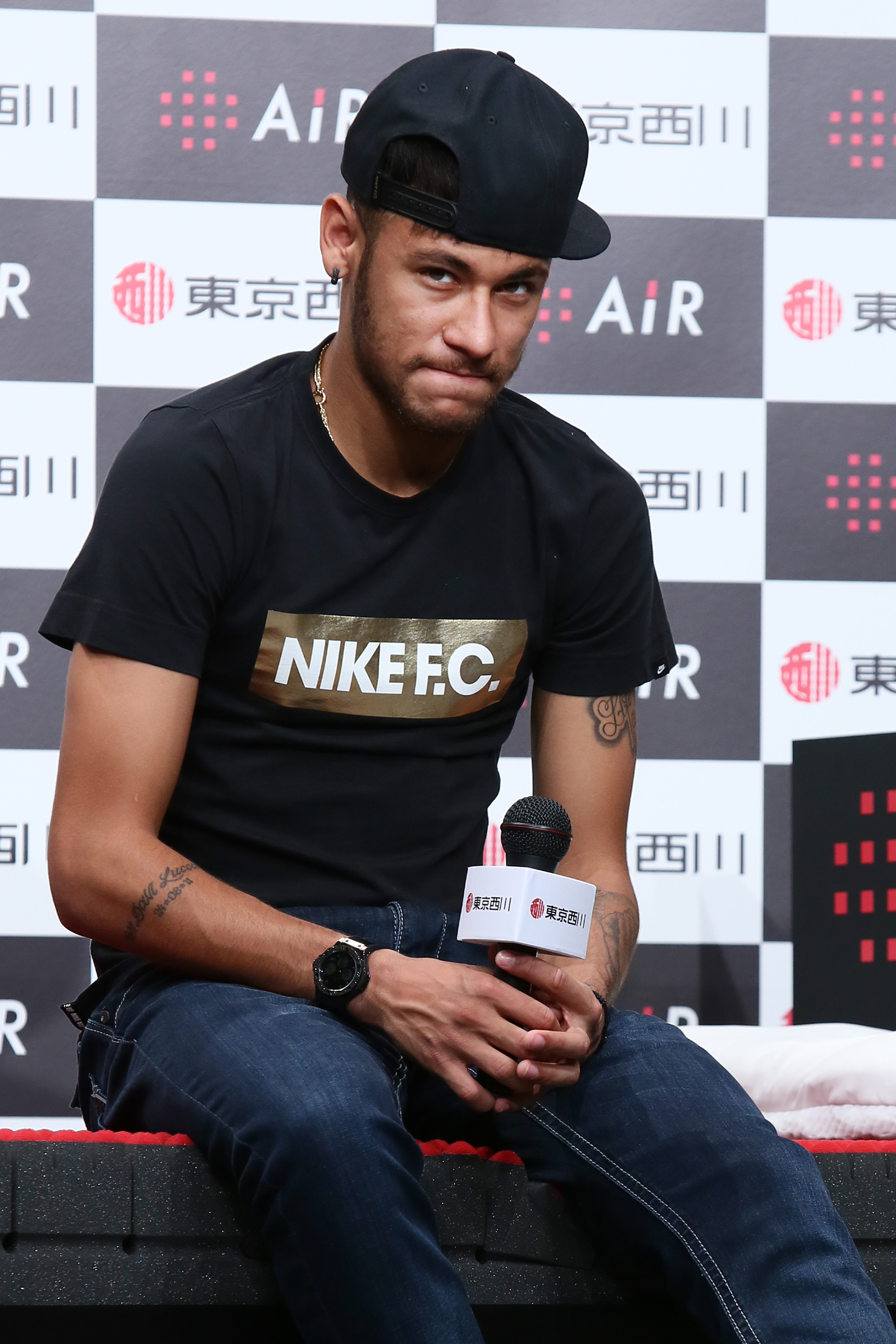 Neymar é comparado na Espanha com Kim Kardashian