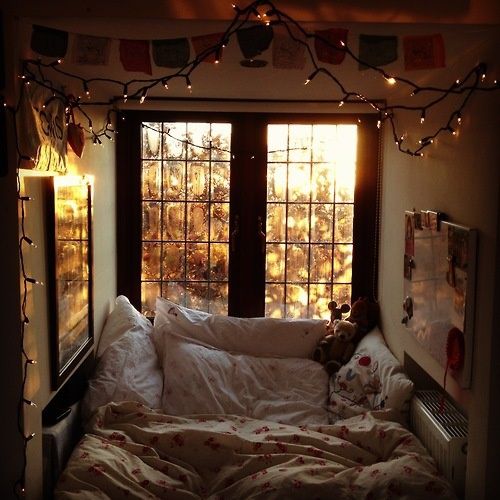 Olha essa cama. Se você entra nela, nunca mais sai.