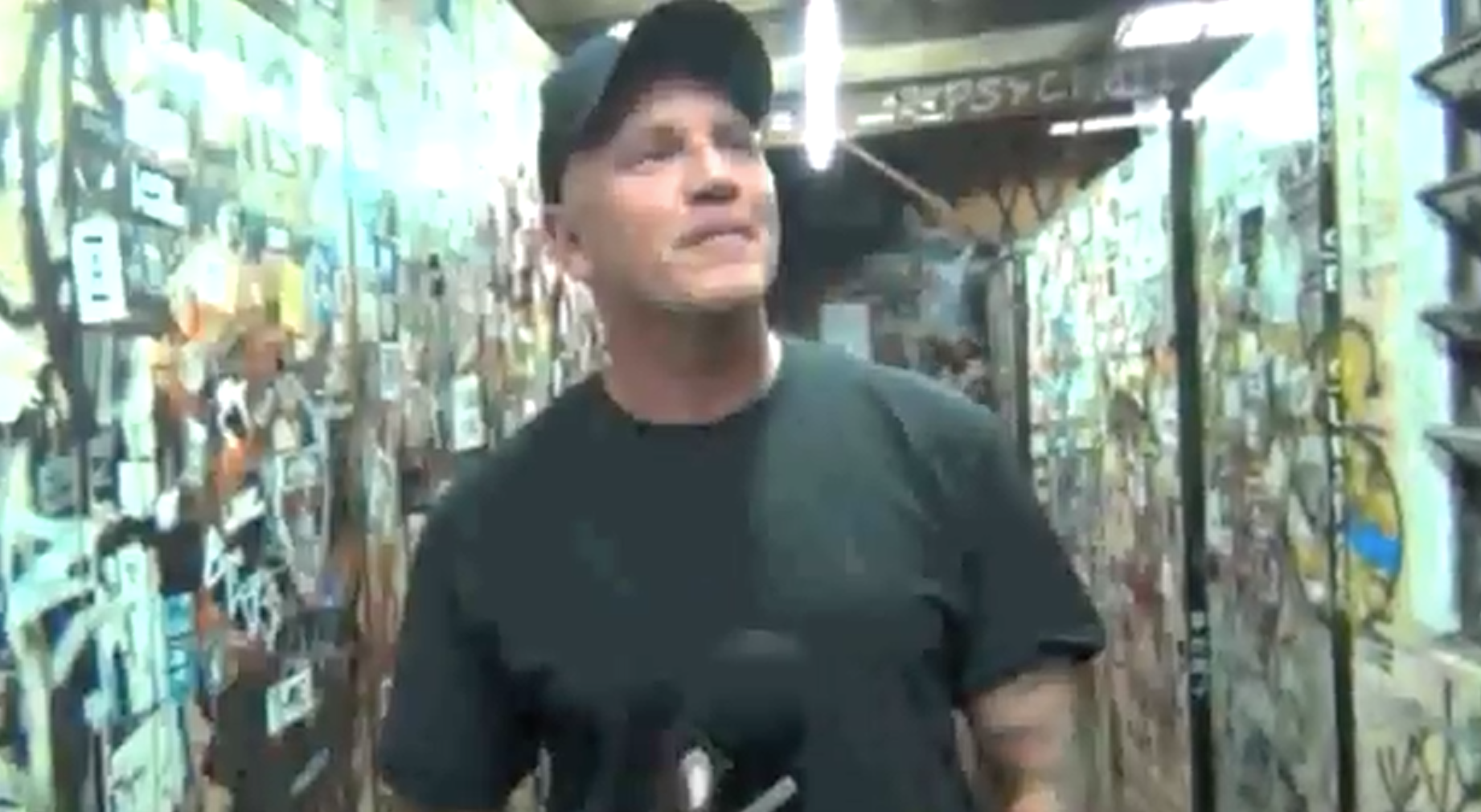 Toca Aquela com CJ Ramone