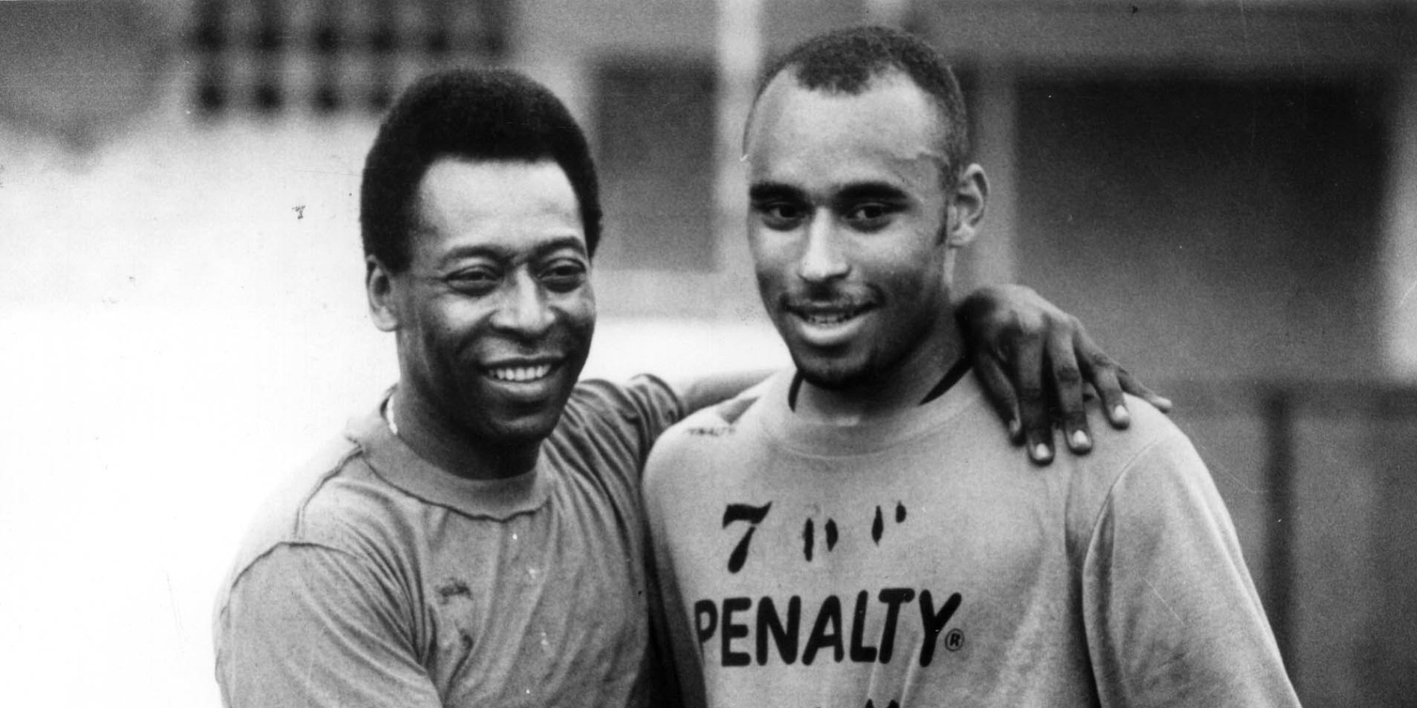 O ex-goleiro do Santos e filho do Rei do Futebol, Edinho foi condenado a 33 anos de prisão do dia 30/05/2014 por lavagem de dinheiro e associação ao tráfico de drogas.