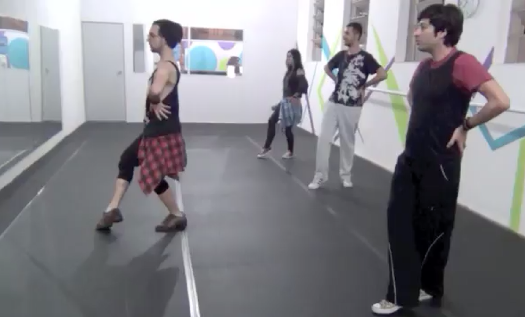Repórter do Virgula aprende na marra o que é K-Pop