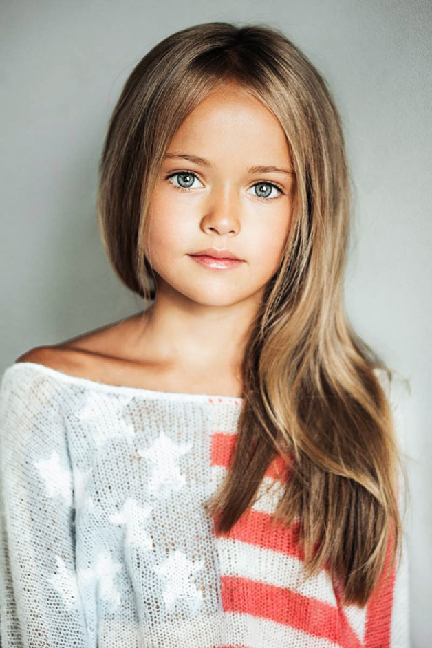 Menina de 8 anos é considerada a garotinha mais bonita do mundo - Correio  do Estado