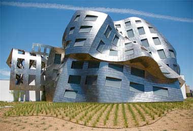 O projeto do The Cleveland Clinic Lou Ruvo Center for Brain Health, com concepção em aço e vidro, é de dar nó no cérebro!