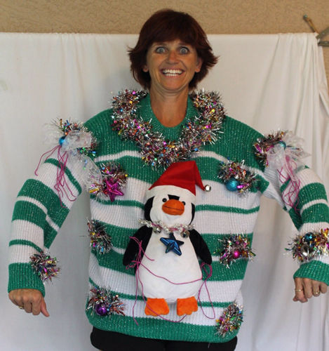 Suéter de Natal bizarro feito pela americana Deb Rottum