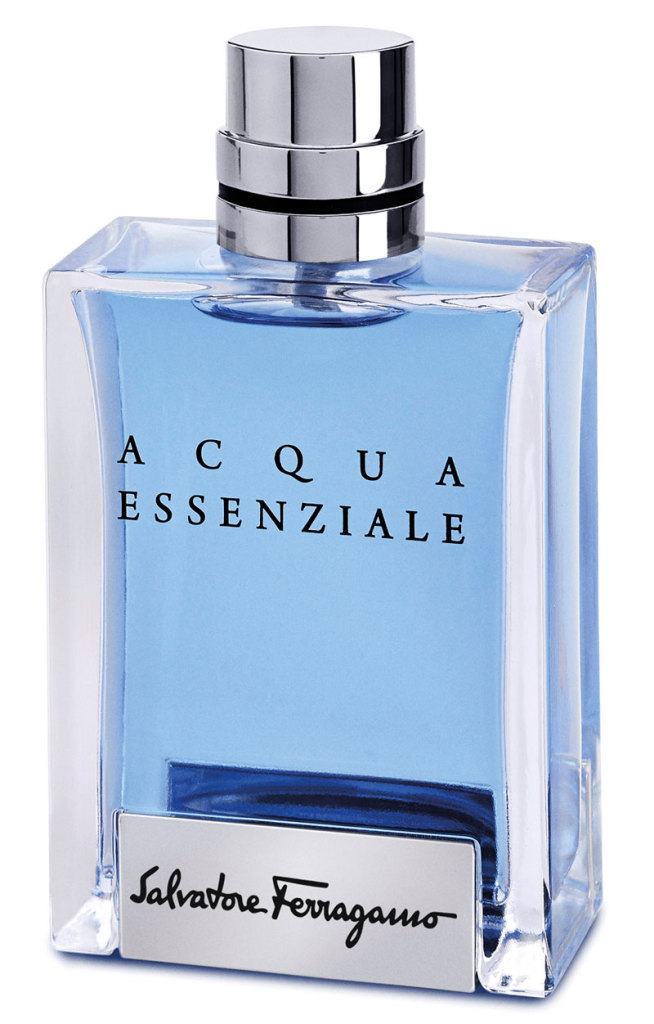Acqua Essenziale da Salvatore Ferragamo é um Fougere Aromático; R$ 179 (30ml), na Sephora (www.sephora.com.br). Preço pesquisado em dezembro de 2014, sujeito a modificações 
