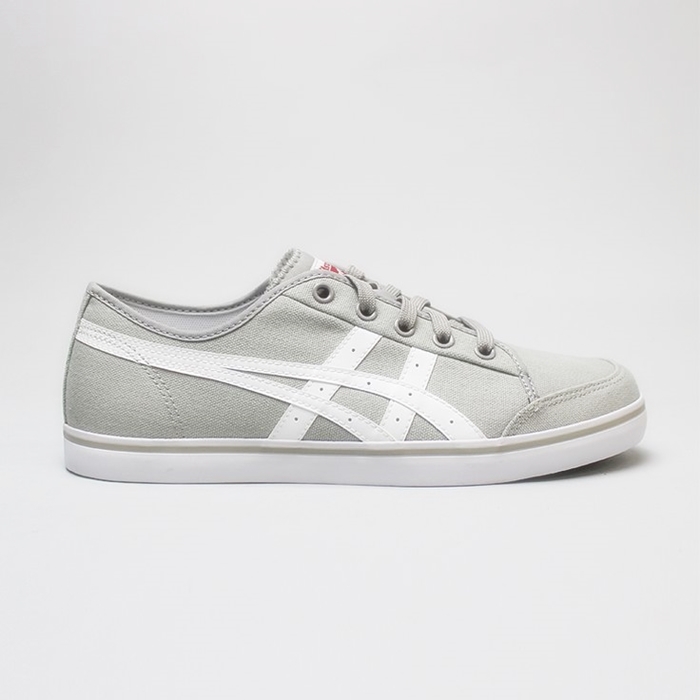 Tênis Onitsuka Tiger Earlen; R$ 199,90, na Your ID (www.youridstore.com.br). Preço pesquisado em dezembro de 2014, sujeito a alteração