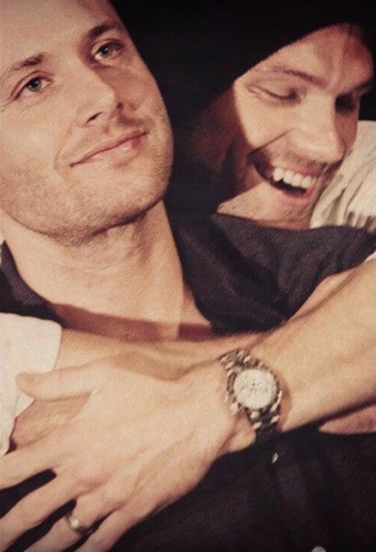 Irmãos na série Sobrenatural, Jared Padalecki e Jensen Ackles, acabaram por dividir a mesma casa, e deram origem ao apelido Padackles