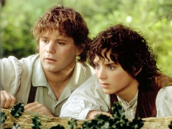 Na trilogia Senhor dos Anéis, os hobbits Frodo (Elijah Wood) e Samwise Gamgee (Sean Astin) passaram juntos por poucas e boas 