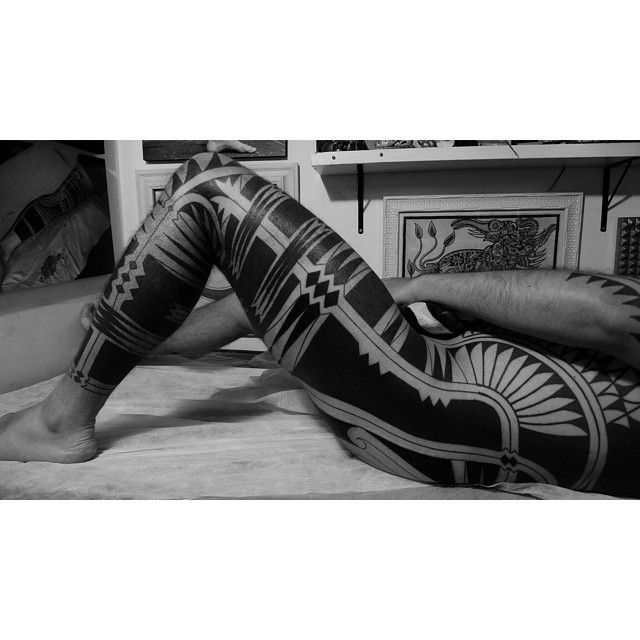 Jun Matsui (Lifeunderzen) é um dos maiores nomes das tatuagens tribais, que acabou criando um estilo próprio