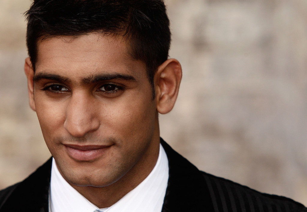 Amir Khan vai enfrentar o americano Devon Alexander, em Las Vegas, com um calção de ouro