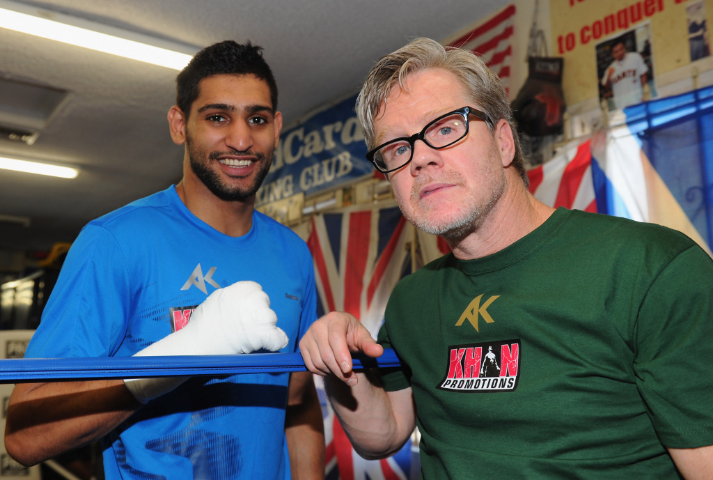 Amir Khan vai enfrentar o americano Devon Alexander, em Las Vegas, com um calção de ouro