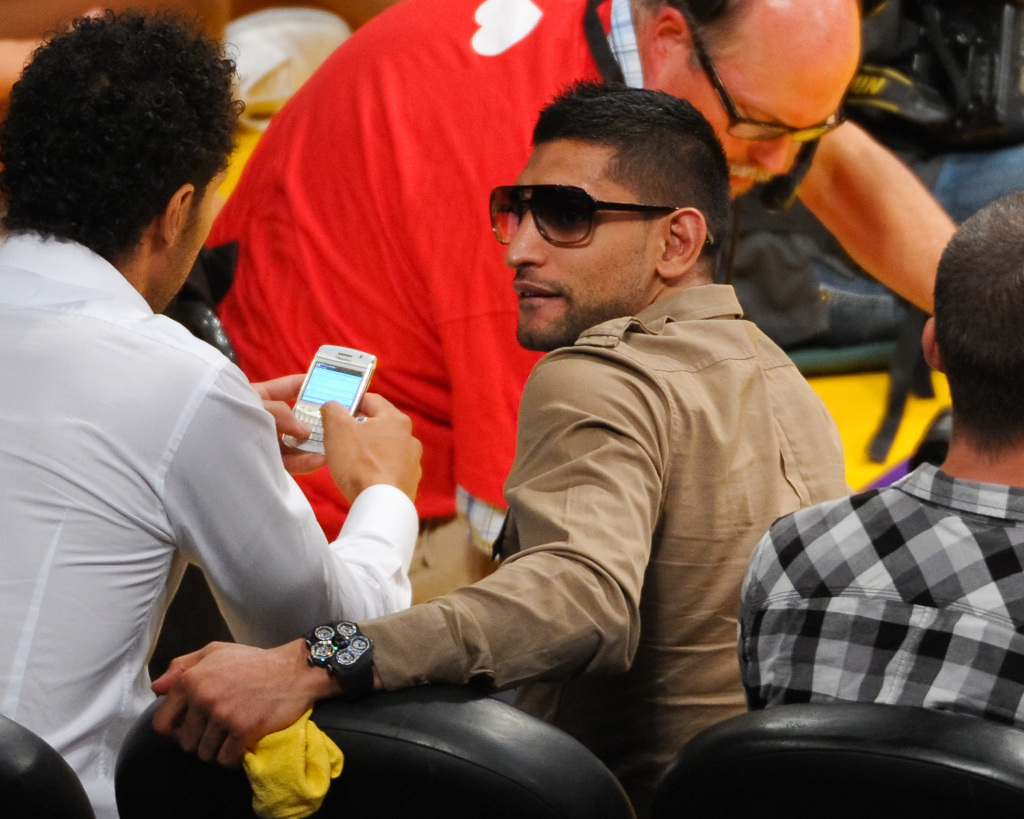 Amir Khan vai enfrentar o americano Devon Alexander, em Las Vegas, com um calção de ouro