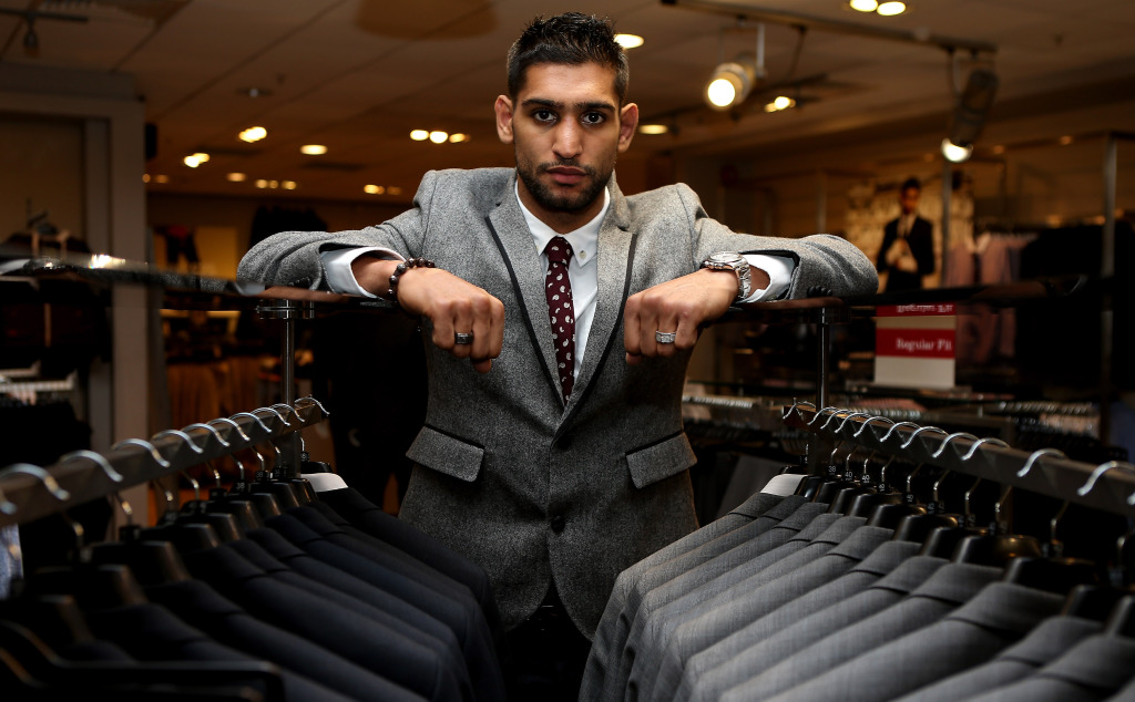 Amir Khan vai enfrentar o americano Devon Alexander, em Las Vegas, com um calção de ouro